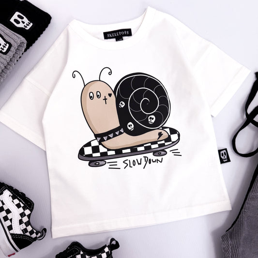 SLOW DOWN TEE