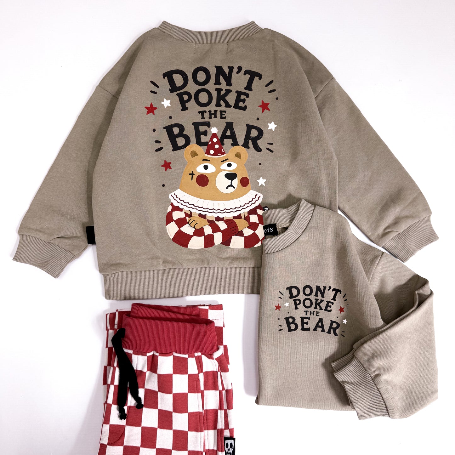 DON'T POKE THE BEAR BACKPRINT OVERSIZED SWEATSHIRT