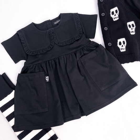 Kids gothic style black smock dress 