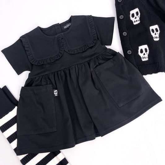 Kids gothic style black smock dress