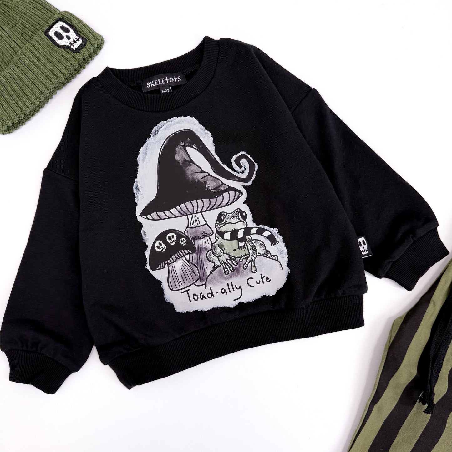 TOAD-ALLY CUTE SWEATSHIRT