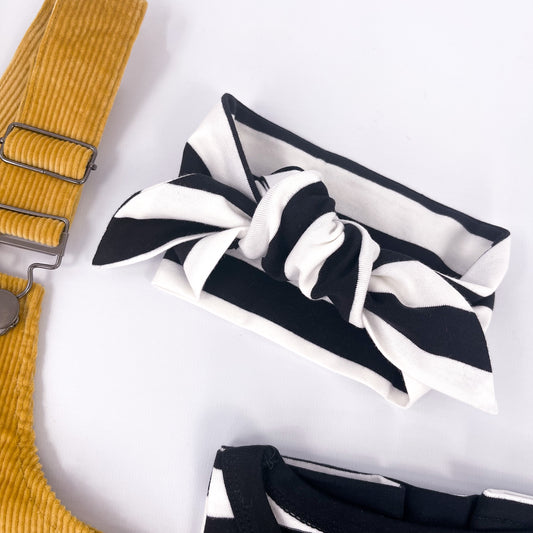 Kids black and white striped stretch headband
