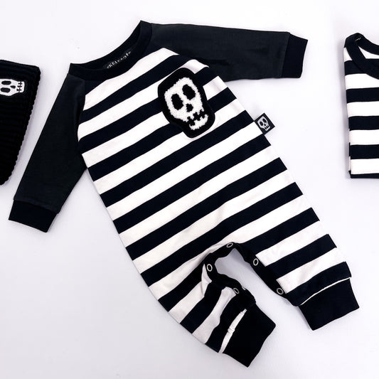 SKELLY SKULL STRIPE PATCH FOOTLESS ROMPER