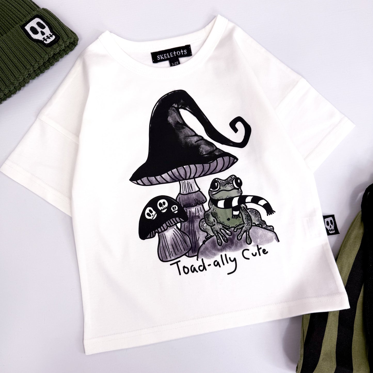 TOAD-ALLY CUTE WHITE TEE