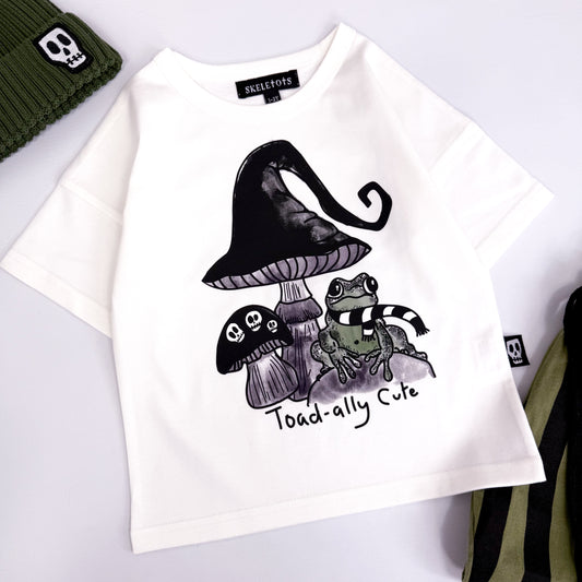 TOAD-ALLY CUTE WHITE TEE