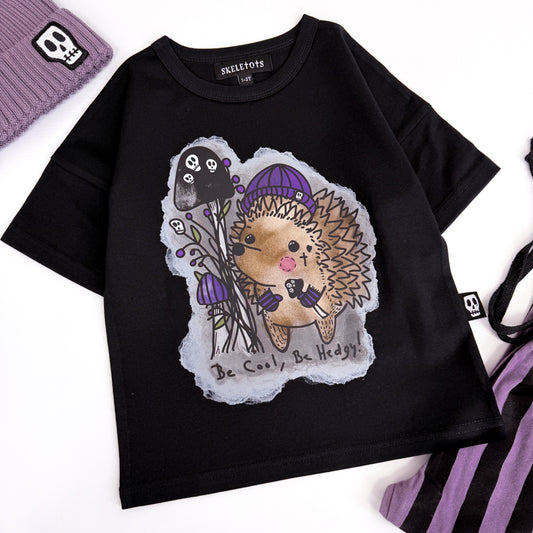 BE COOL, BE HEDGY TEE