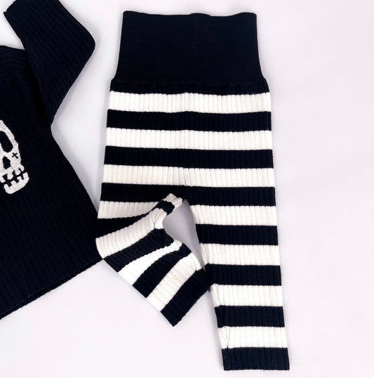 Kids knit leggings, ribbed with black and white stripes
