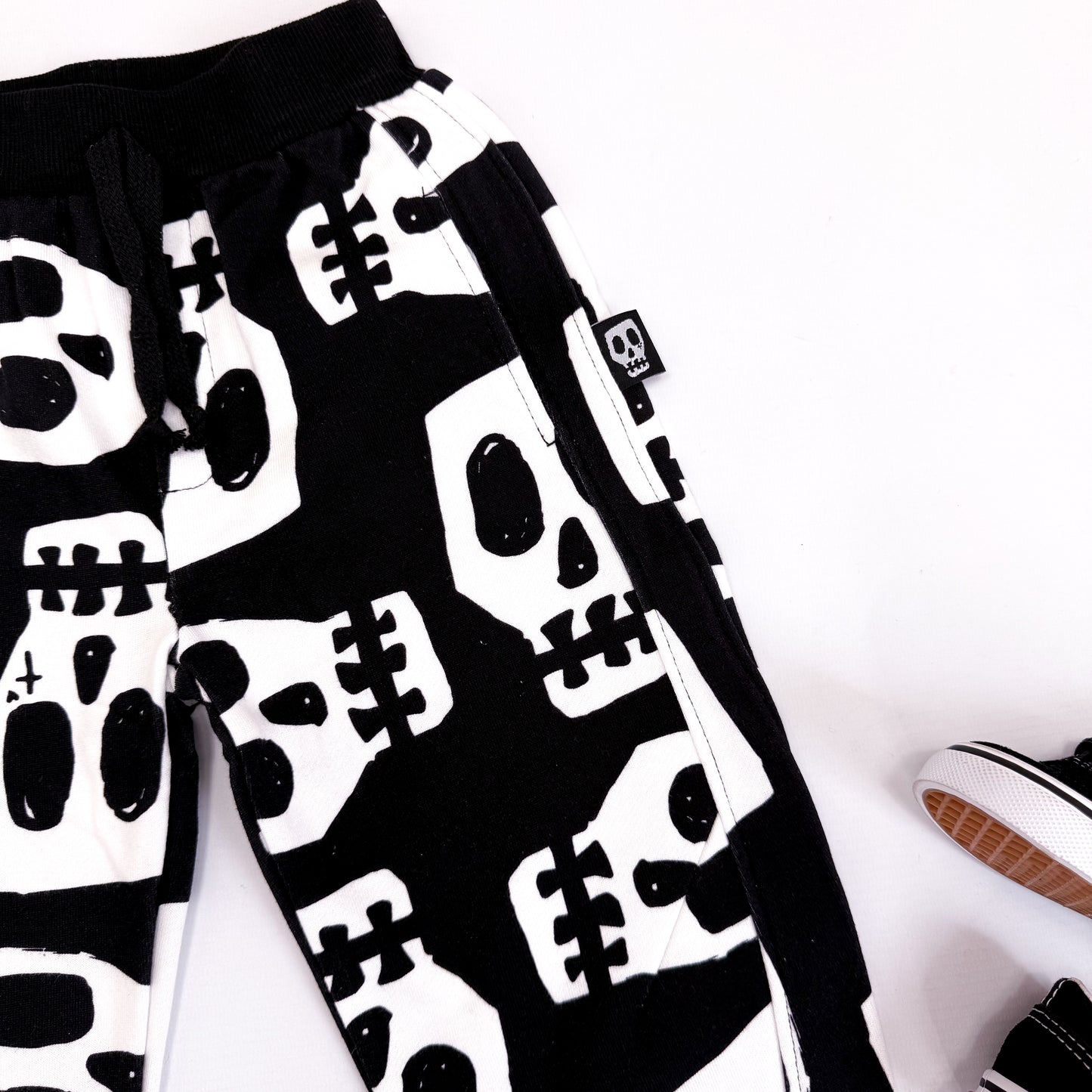 SKELLY SKULL BARREL LEG JOGGERS