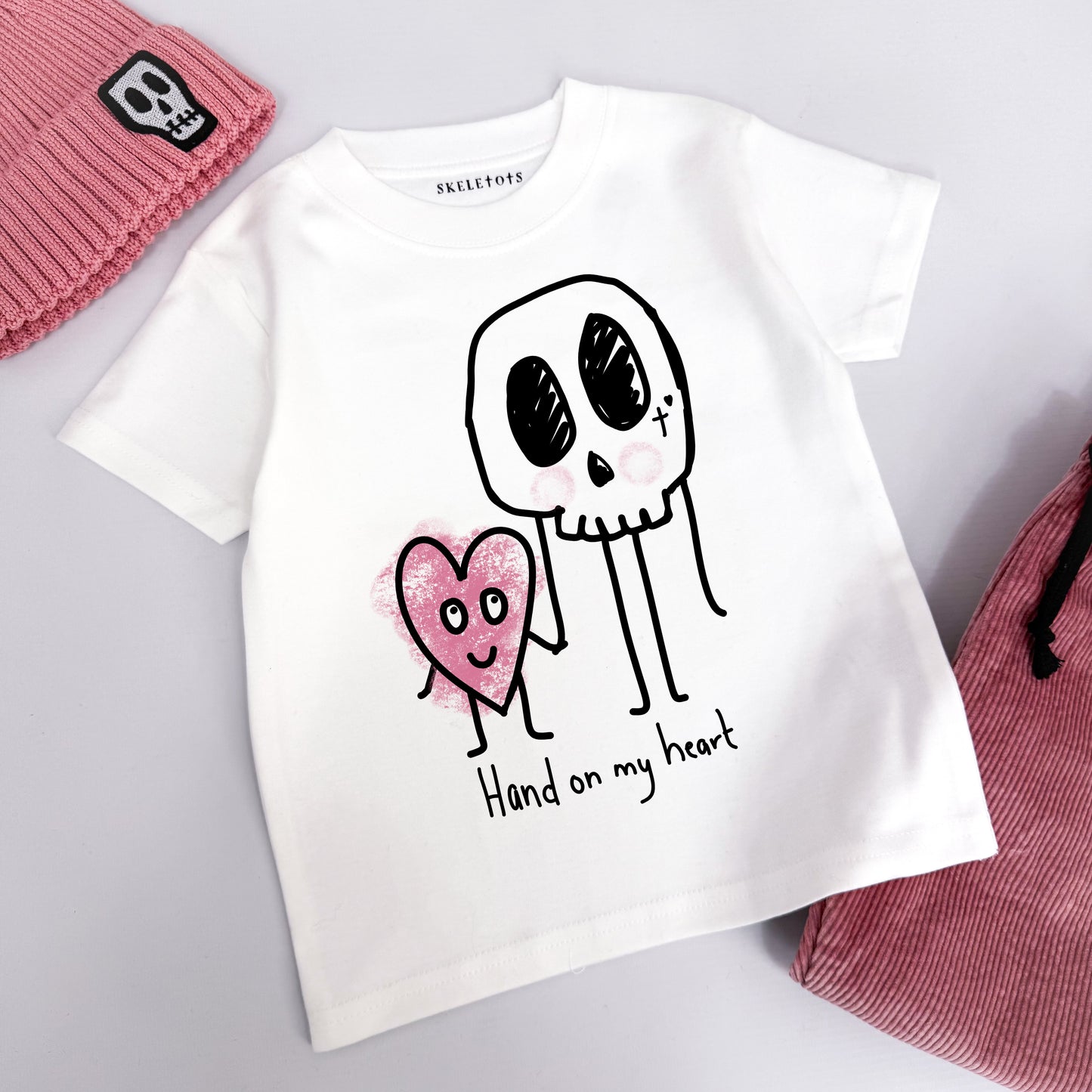 ⚡HAND ON MY HEART TEE⚡