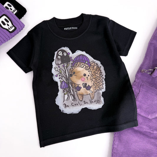 ⚡BE COOL, BE HEDGY TEE⚡