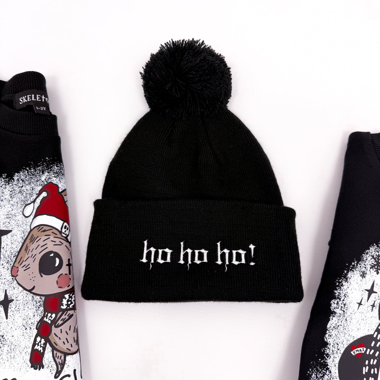 HO HO HO CHRISTMAS BOBBLE KNIT HAT