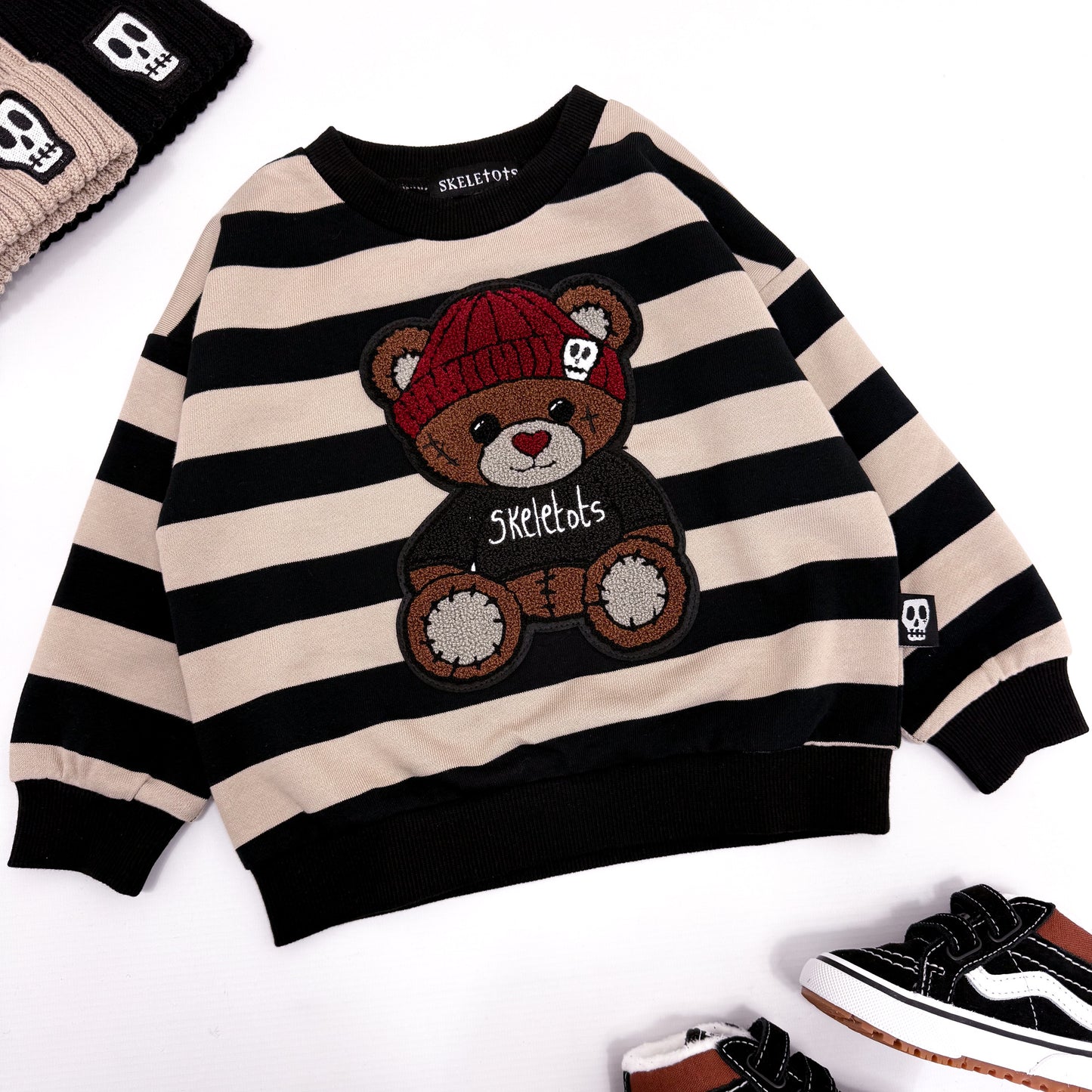 BEAR PATCH STRIPE SWEATSHIRT