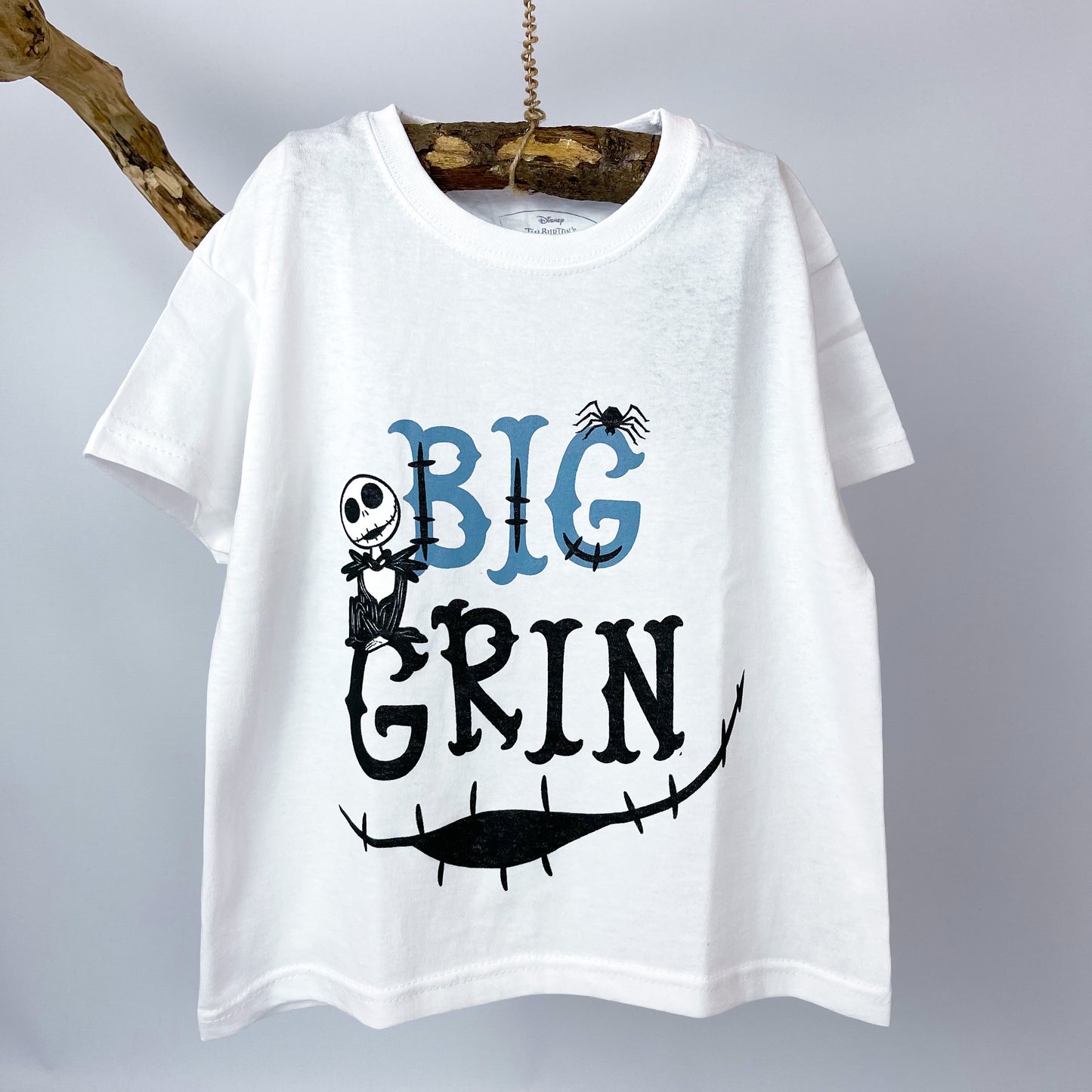 THE NIGHTMARE BEFORE CHRISTMAS BIG GRIN T-SHIRT